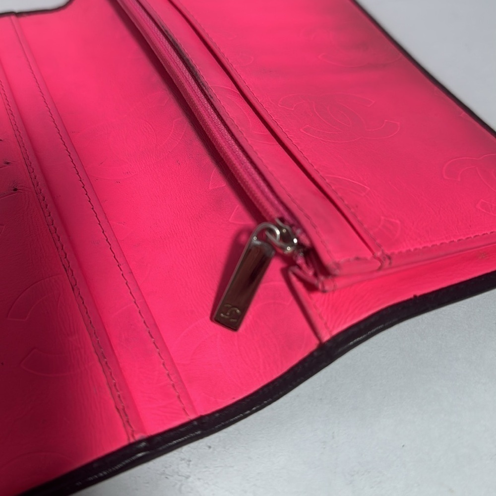 AUTHENTIC CHANEL CAMBONE BI FOLD WALLET - Picture 6 of 8